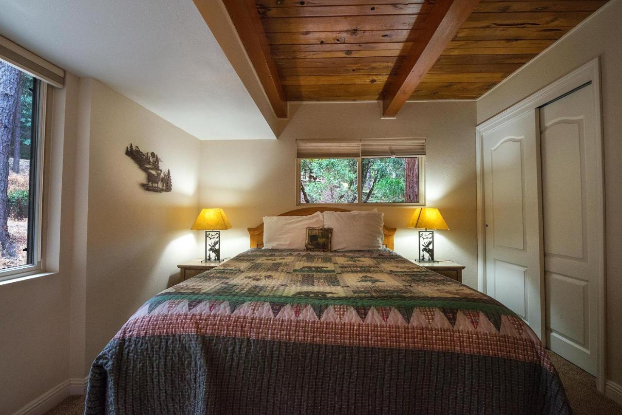 Villa Sierra Springs à Oakhurst Extérieur photo